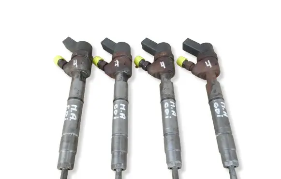 Mercedes-Benz A W168 Fuel injector 0445110195 A6680701287 445110