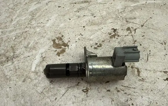 Ford Fusion II Camshaft vanos timing valve CN1G6L713BB
