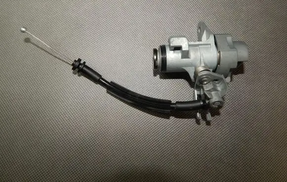 Audi A5 Tailgate exterior lock 8F0827573