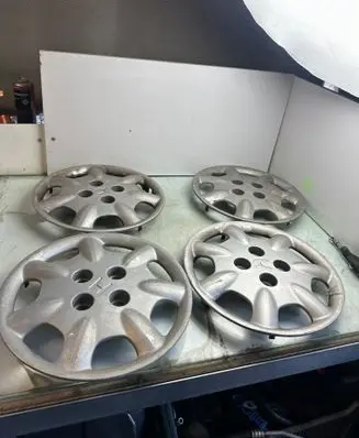 Honda Civic R15 wheel hub/cap/trim 44733