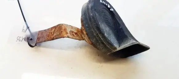 Ford Escort Horn signal E335717