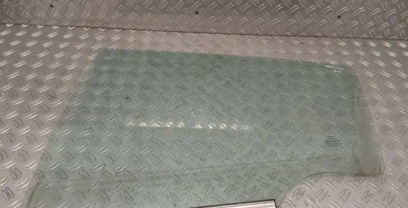 Toyota Yaris Rear door window glass 