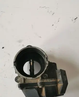 Volkswagen PASSAT B6 Throttle valve 03G128063A