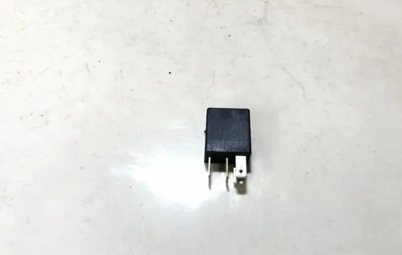 Opel Zafira A Other relay 90229206