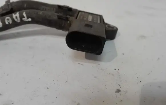 Volkswagen Touareg I Exhaust gas pressure sensor 0281002711 07Z906051A