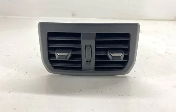 BMW 2 F44 Rear air vent grill 6828272 64226828272