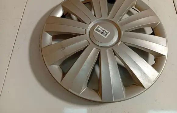 Opel Astra H R15 wheel hub/cap/trim 