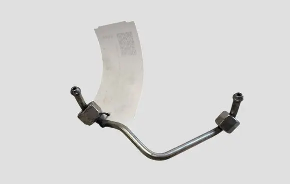 Nissan Qashqai+2 Fuel line pipe