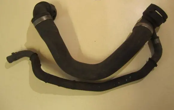 Audi A4 S4 B6 8E 8H Engine coolant pipe/hose