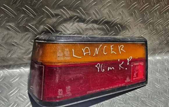 Mitsubishi Lancer Rear/tail lights 0437146L 0437146
