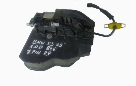 BMW X3 E83 Front door lock 7167068