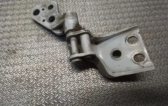 Peugeot Partner Rear door lower hinge 180004413