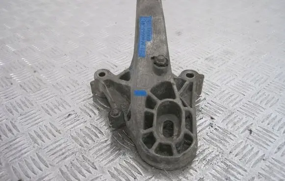 Mini One - Cooper Clubman R55 Engine mount bracket 6788663
