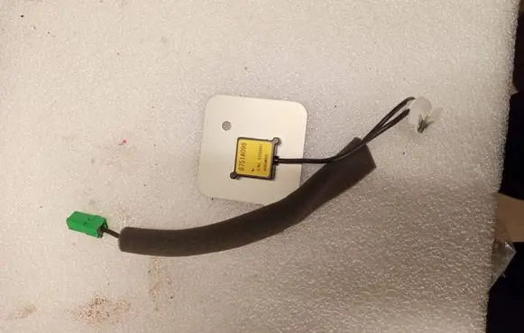 Mitsubishi Outlander Aerial GPS antenna 8751A098 87705667