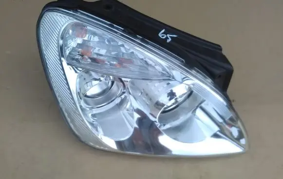 KIA Carens II Headlight/headlamp