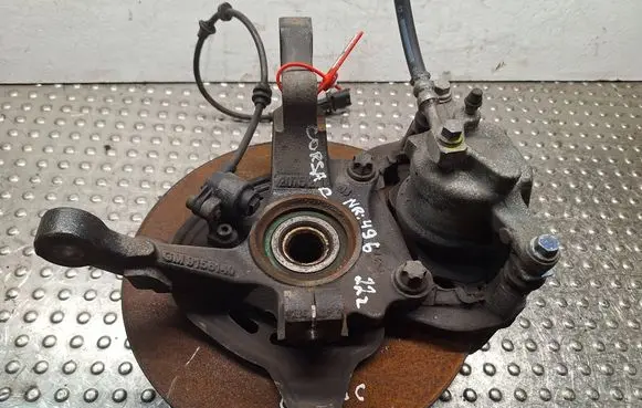 Opel Corsa C Front wheel hub spindle knuckle S25056496 13154317