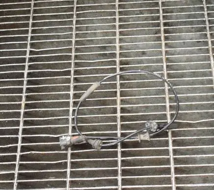 Tesla Model 3 ABS rear brake sensor 104477100D