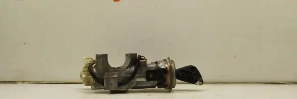 Subaru Outback Ignition lock 88215AG000 X1T25971