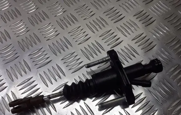 Opel Zafira B Clutch slave cylinder 90581565