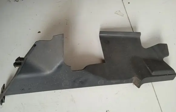 Renault Megane III Radiator trim 214990005R