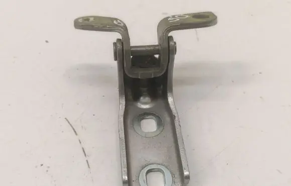 Opel Crossland X Rear door lower hinge