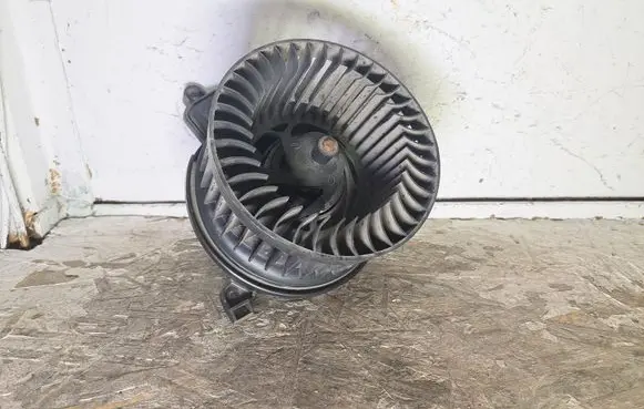 Peugeot Partner Heater fan/blower M490306680 0306680