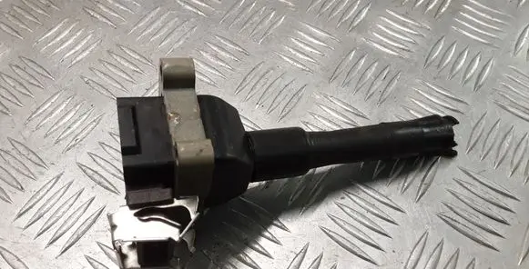 BMW 7 E38 High voltage ignition coil 1703359