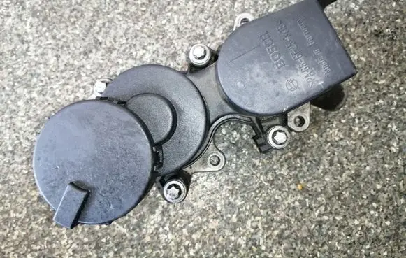 Mercedes-Benz A W169 Oil breather separator A6400101062