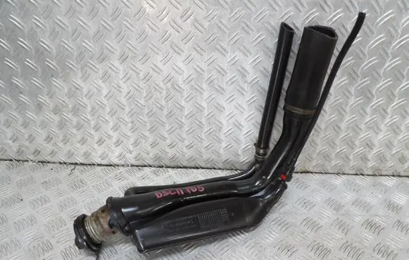 Land Rover Discovery Fuel tank filler neck pipe WMJ000070