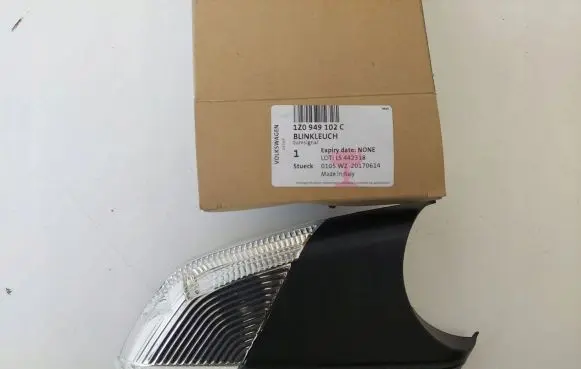 Skoda Octavia Mk2 (1Z) Mirror indicator light 1Z0949102C
