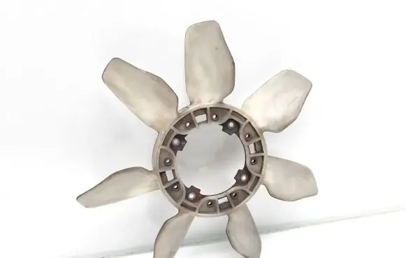 Toyota Land Cruiser (J120) Electric radiator cooling fan