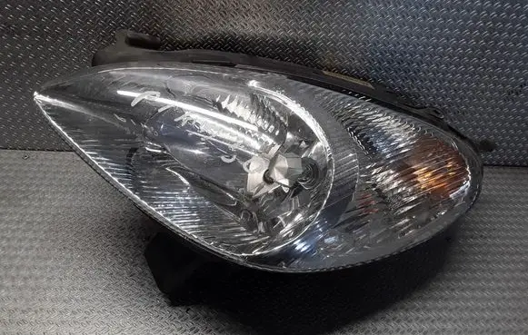Citroen Xsara Picasso Headlight/headlamp 9631500180 89300210
