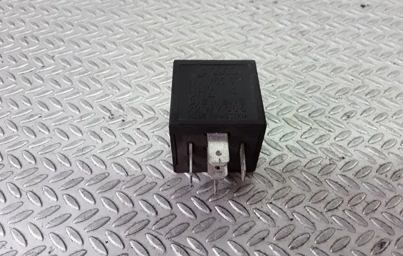 Audi A6 S6 C4 4A Window wiper relay 191955531 72WV006