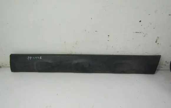 Honda CR-V Front door trim (molding) 