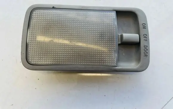 Toyota Avensis Verso Rear seat light