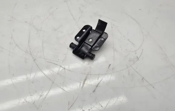 Mercedes-Benz Sprinter W906 Rear door check strap stopper 009ES92