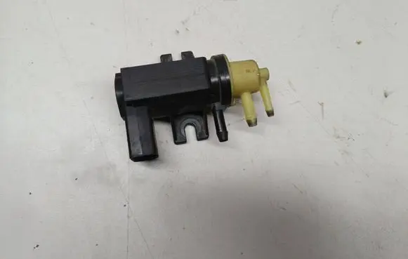 Volkswagen PASSAT B7 USA Turbo solenoid valve 1K0906627A 06T097 70086800