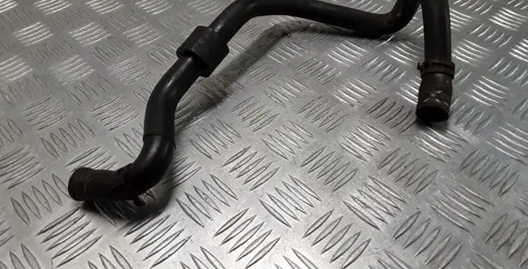 Volkswagen Touareg I Engine coolant pipe/hose