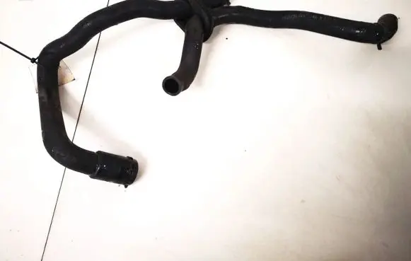Volkswagen PASSAT B5 Engine coolant pipe/hose 8d0819373e
