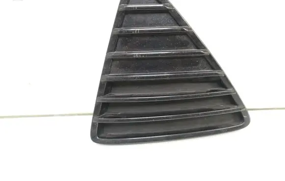 Ford Focus Front bumper lower grill BM5117K947C
