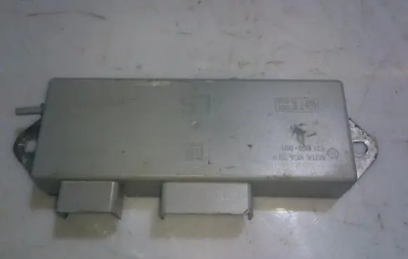 Opel Vectra B Antenna control unit 90462593