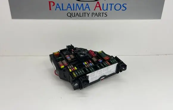 BMW 5 F10 F11 Fuse module 9210857