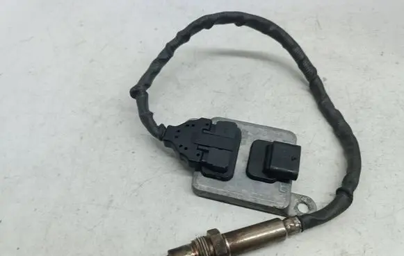 Mercedes-Benz S W222 Lambda probe sensor A0009053506 0009053506