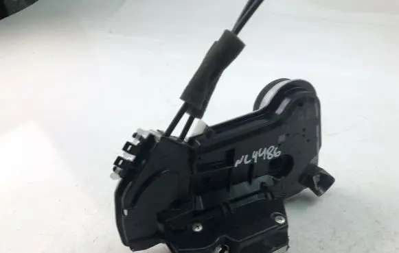 Honda Accord Coupe door lock (next to the handle) 90927112