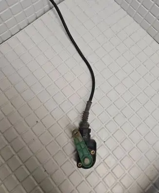 Audi A6 S6 C6 4F Front height sensor lever 4F0907503