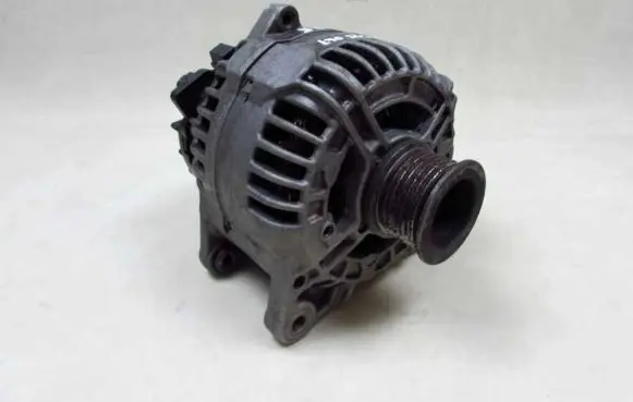 Opel Movano A Generator/alternator 0124525047 8200229907 53926
