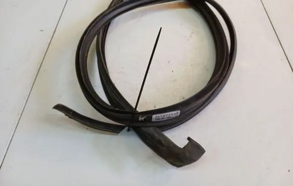 Saab 9-5 Rubber seal front coupe door 