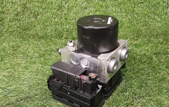 Volvo XC60 ABS Pump P30681619 30681619