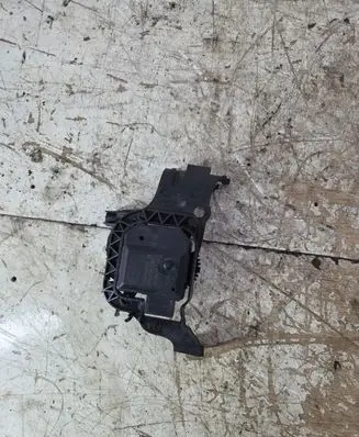 Volkswagen Fox Air flap motor/actuator 6Q1819379
