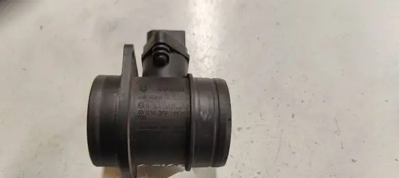 Volkswagen Golf V Mass air flow meter 0281002531 038906461B